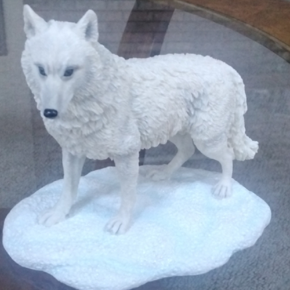 Pipka White Wolf Arctic Animal